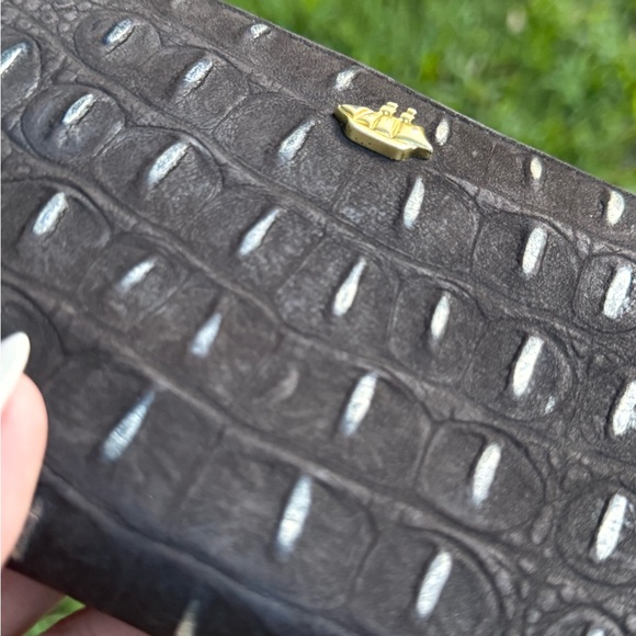 Brown Brahmin Wallet - Picture 9 of 12